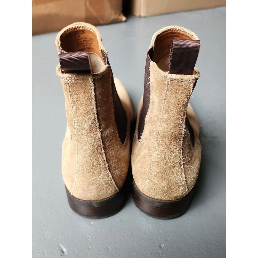 Steve Madden Men's 9.5M Suede Chukka Boots in Beige and Dark Brown Western